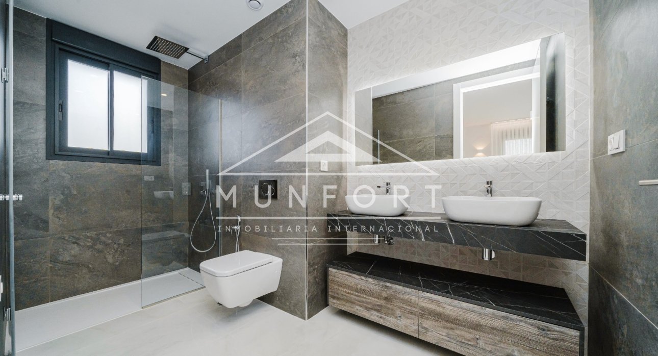 Wiederverkauf - Villen -
Orihuela Costa