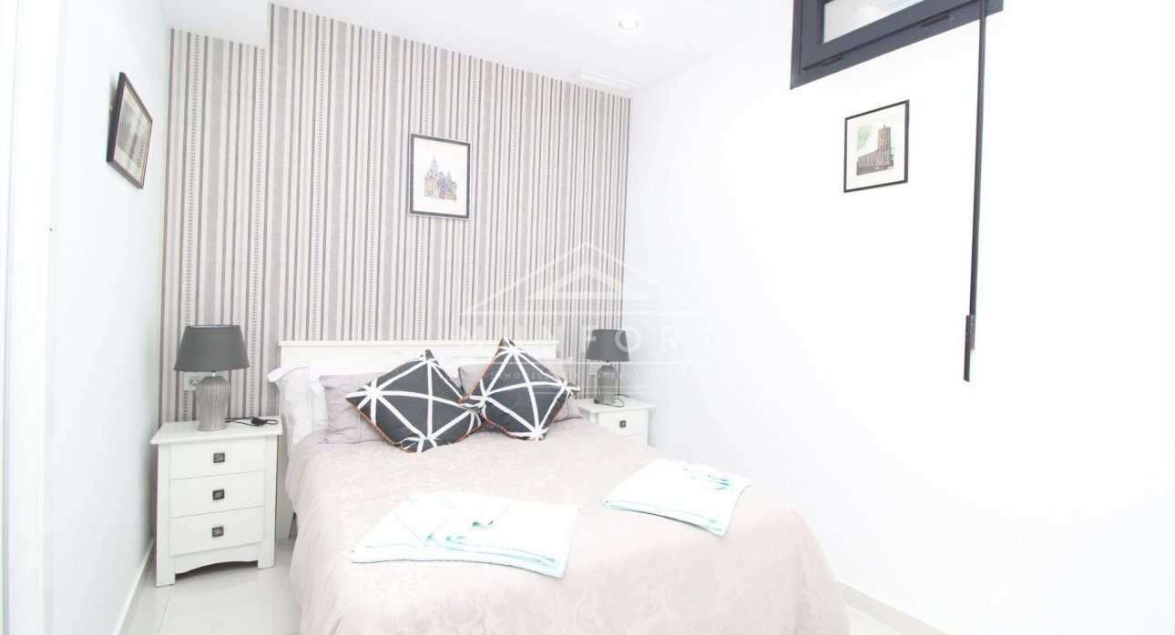 Wiederverkauf - Villen -
Pilar de la Horadada - Lo Romero Golf