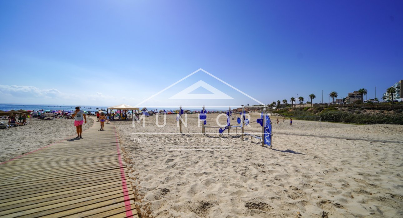 Wiederverkauf - Villen -
Pilar de la Horadada - Mil Palmeras