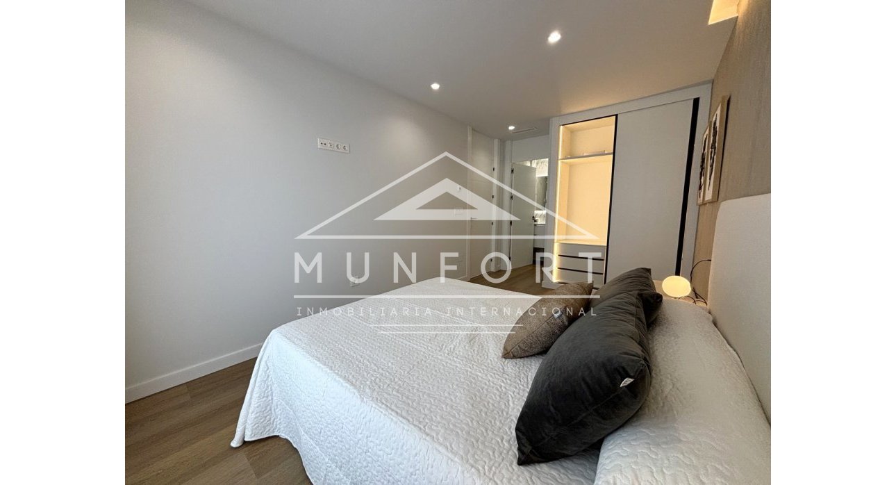 Wiederverkauf - Villen -
Pilar de la Horadada