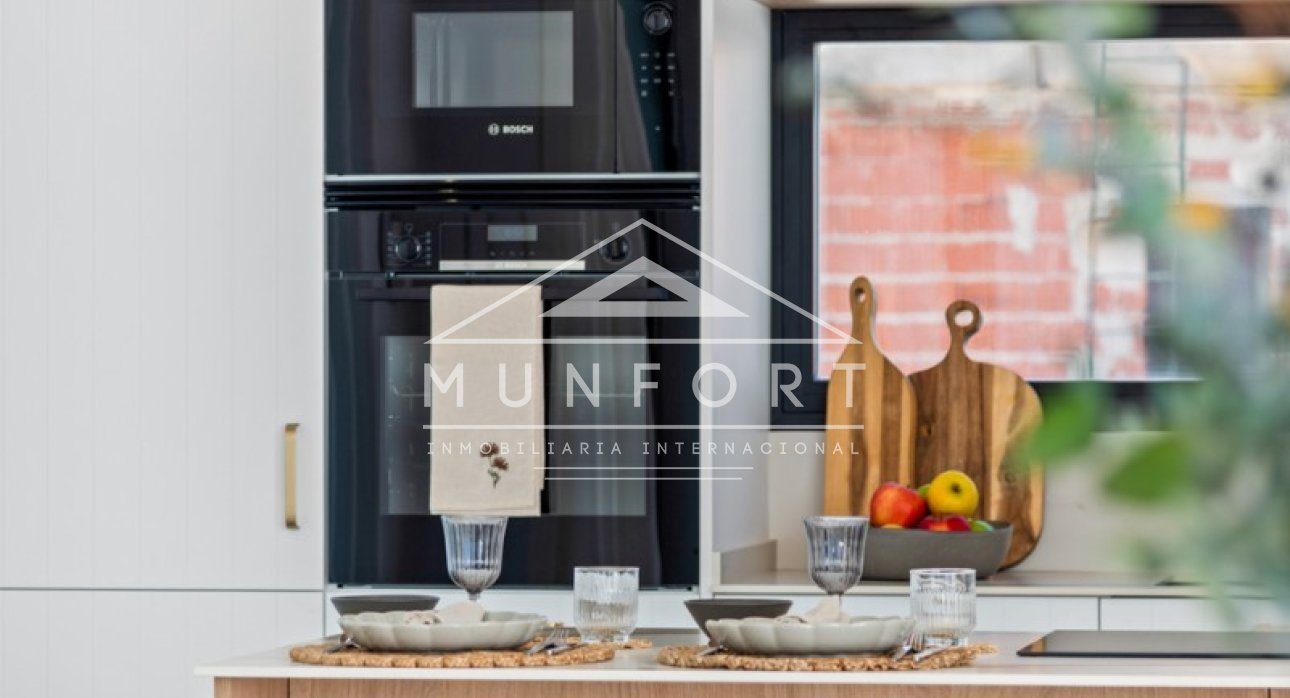 Wiederverkauf - Villen -
Polop de La Marina 