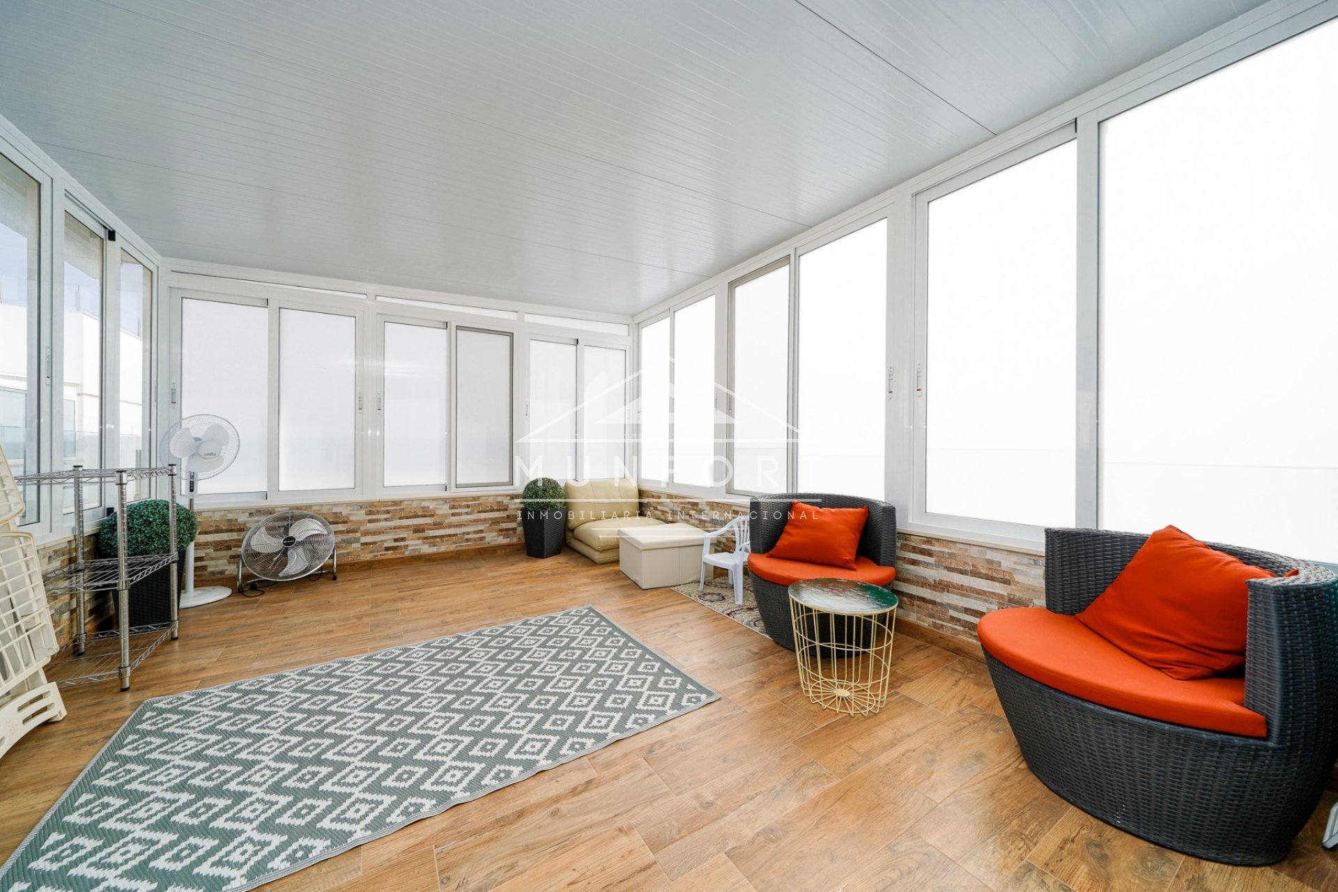 Wiederverkauf - Villen -
Rojales