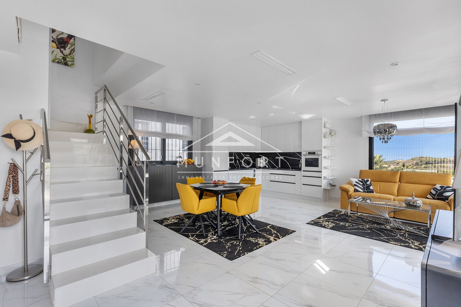 Wiederverkauf - Villen -
San Miguel de Salinas