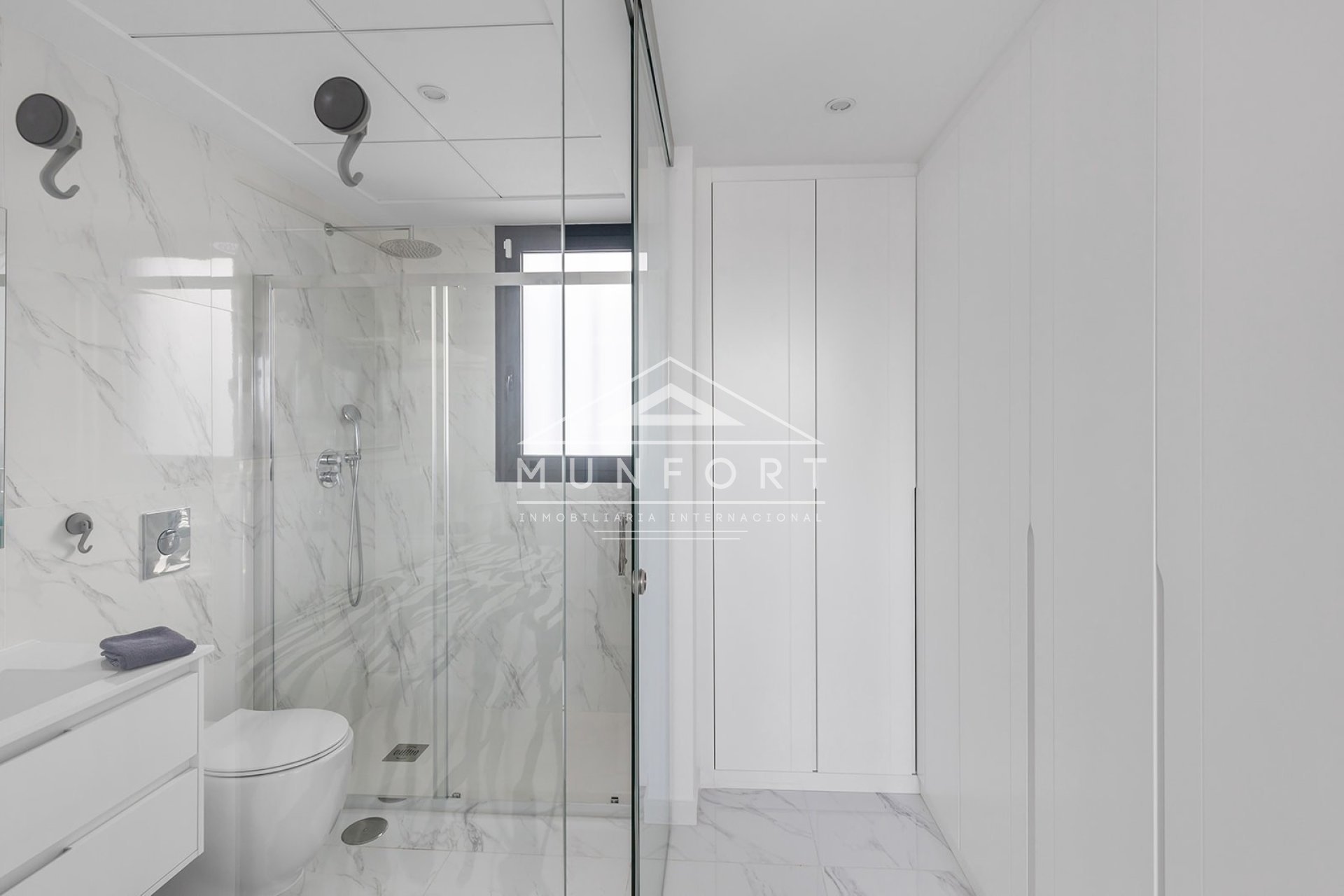 Wiederverkauf - Villen -
San Miguel de Salinas