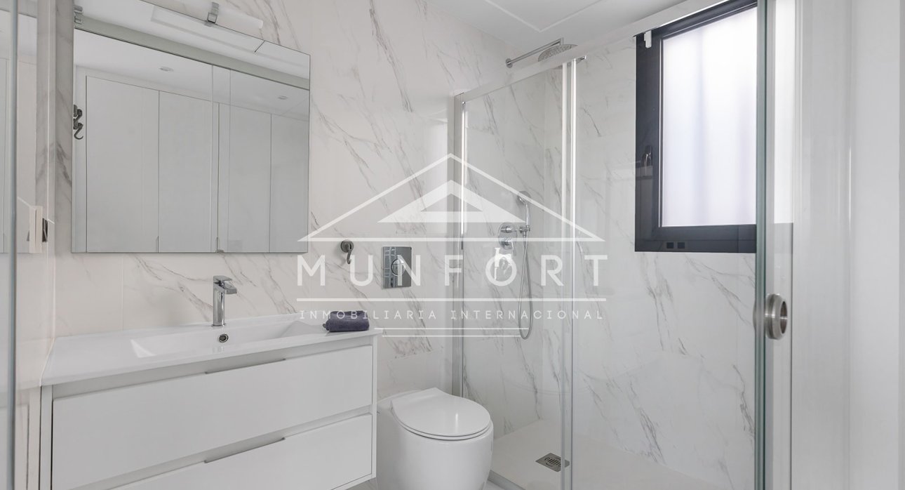 Wiederverkauf - Villen -
San Miguel de Salinas