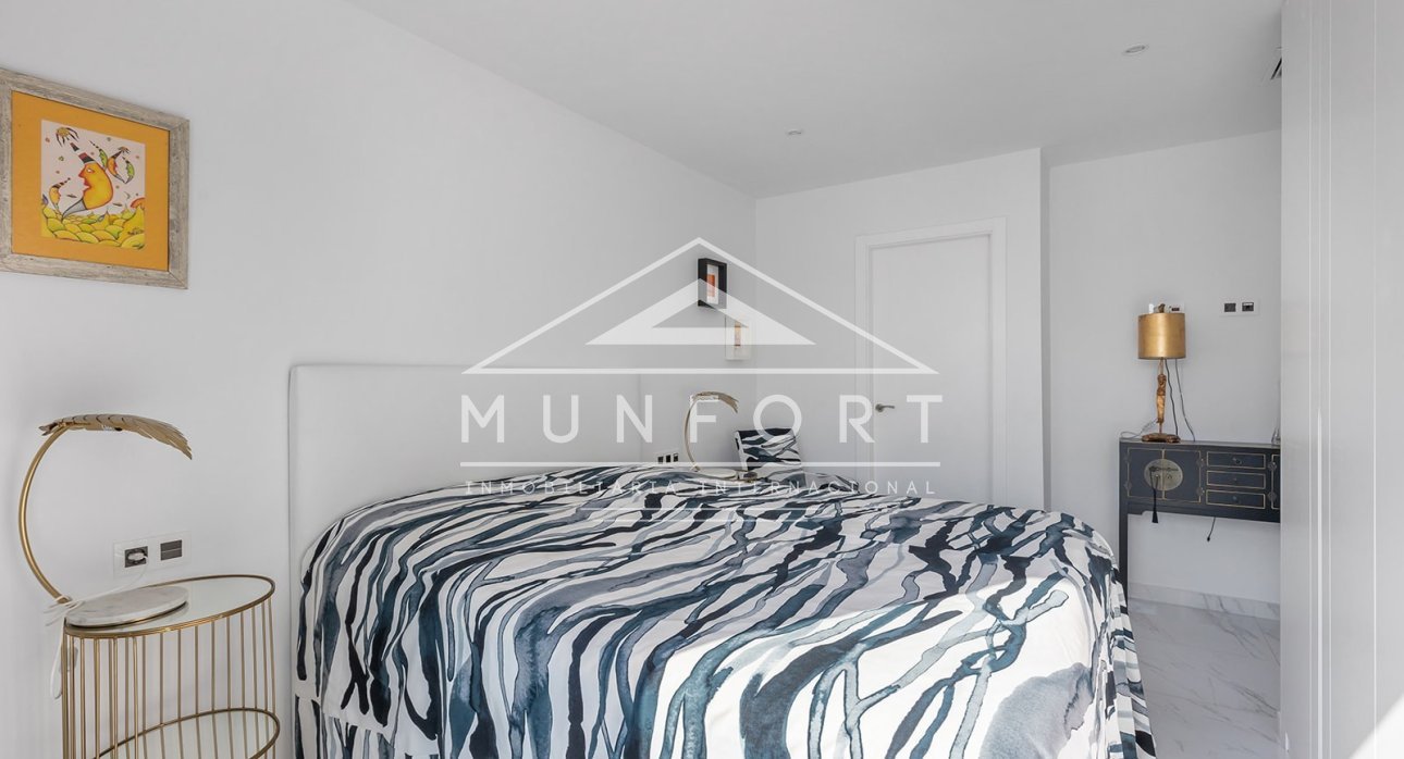 Wiederverkauf - Villen -
San Miguel de Salinas