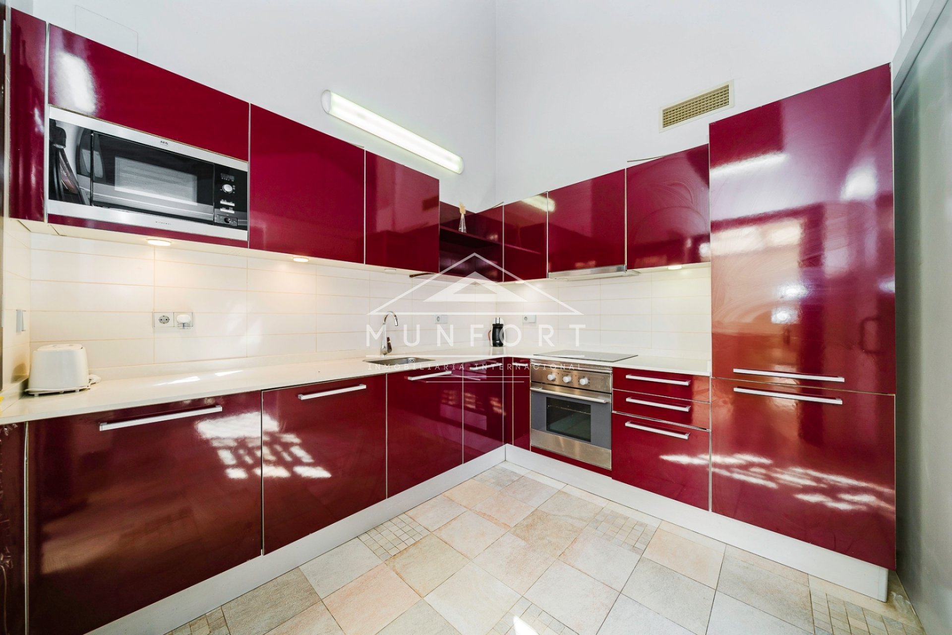 Wiederverkauf - Villen -
Sucina