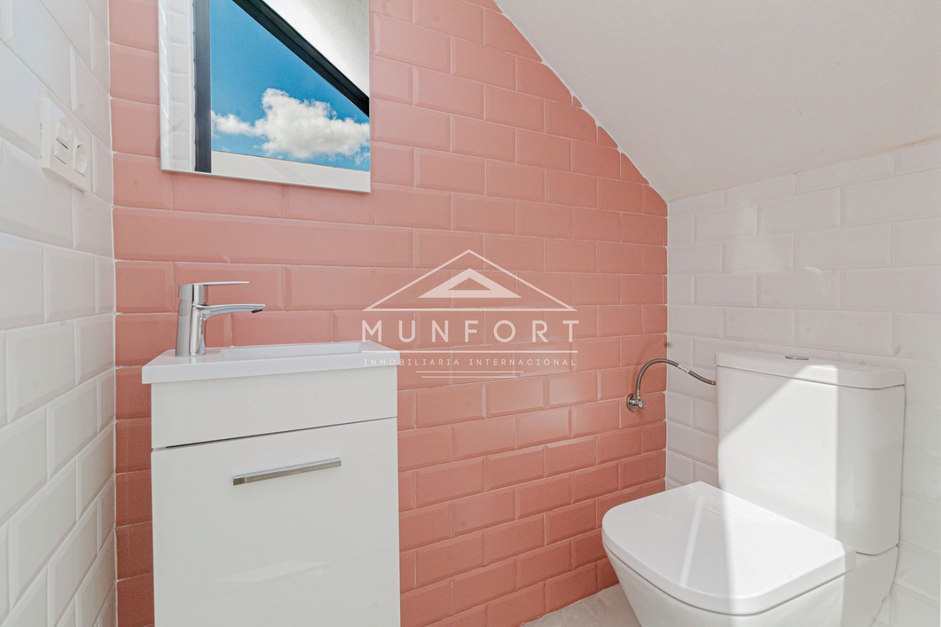 Wiederverkauf - Villen -
Sucina