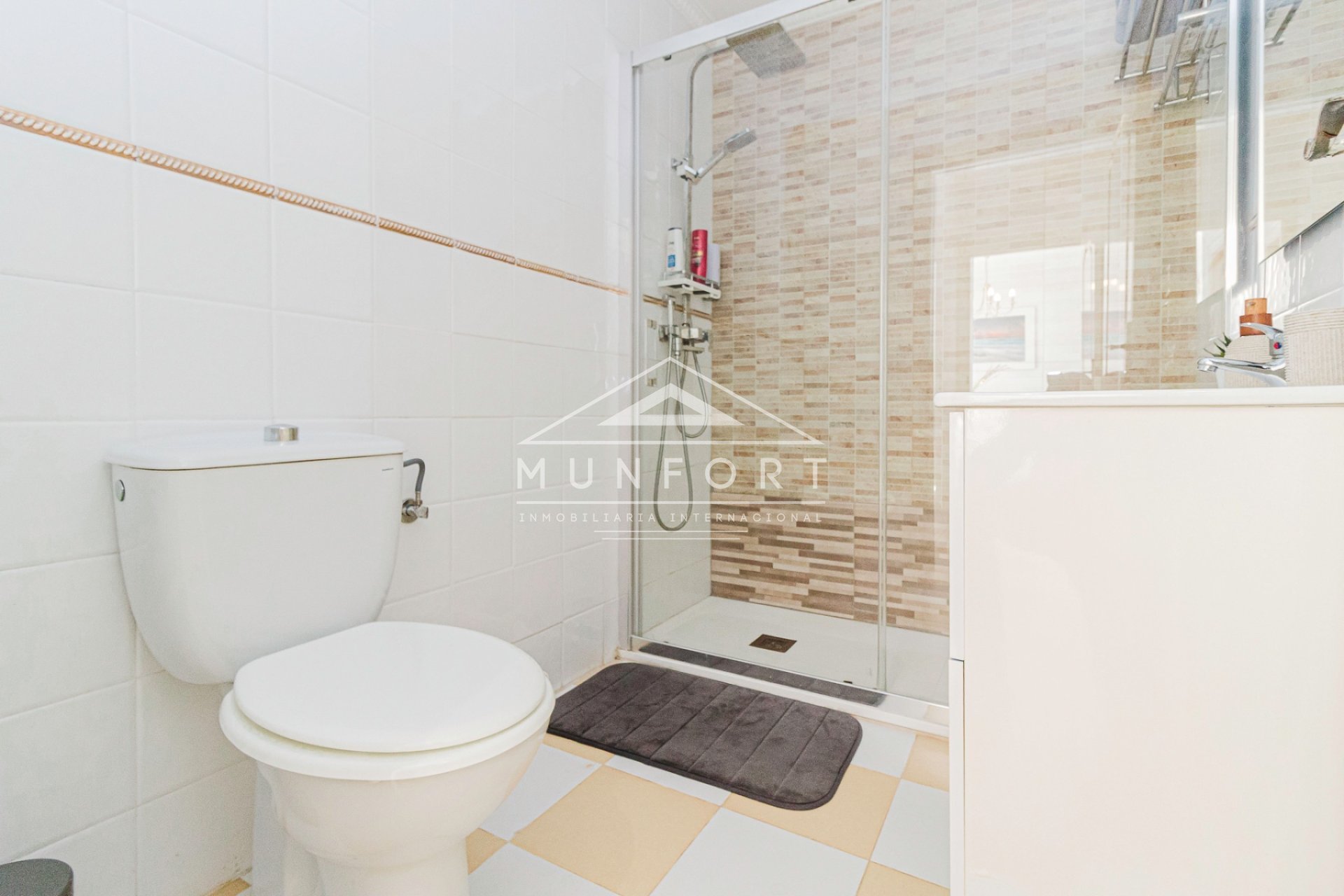 Wiederverkauf - Villen -
Torrevieja - Aguas Nuevas - Torrevieja