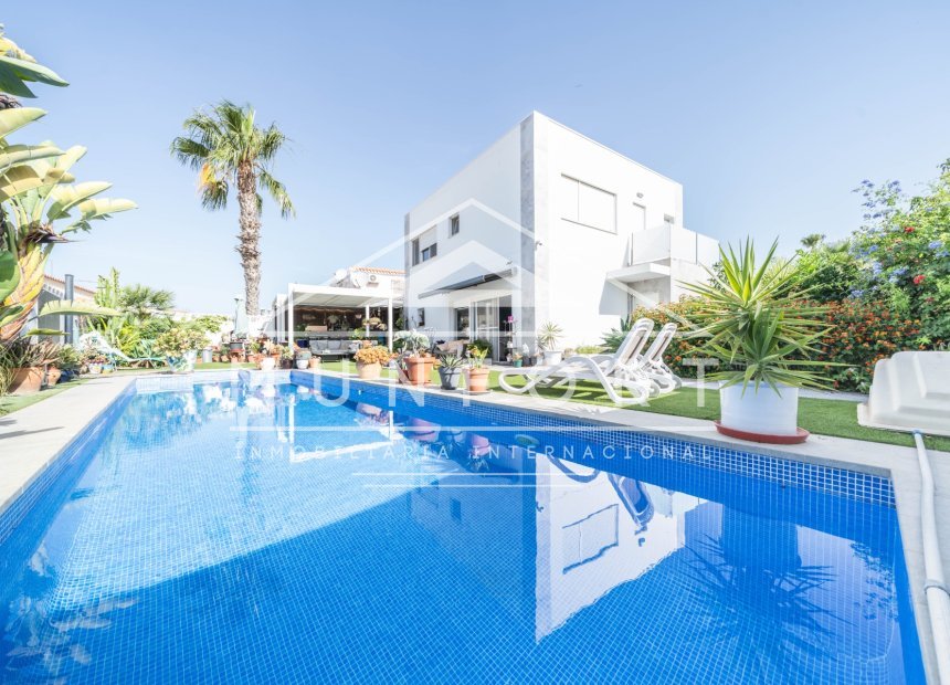 Wiederverkauf - Villen -
Torrevieja - La Torreta - Torrevieja
