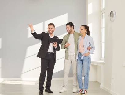 Why Spain Continues to Attract <strong>Property Buyers and Investors