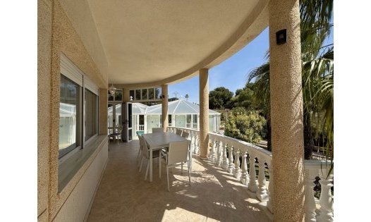 Resale - Villas -
Orihuela Costa - Dehesa de Campoamor