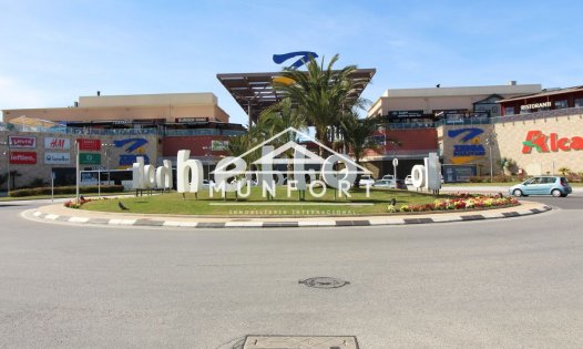 Videresalg - Luksusvillaer -
Orihuela Costa - Lomas de Cabo Roig