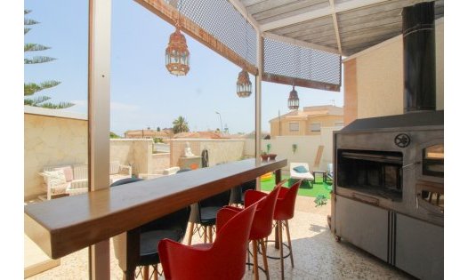 Segunda mano - Villas -
Torrevieja - Los Balcones