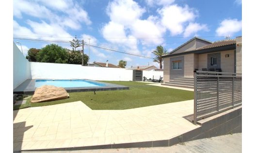 Herverkoop - Villa's -
Torrevieja - Los Balcones - Torrevieja