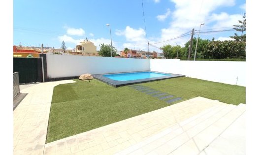 Herverkoop - Villa's -
Torrevieja - Los Balcones - Torrevieja