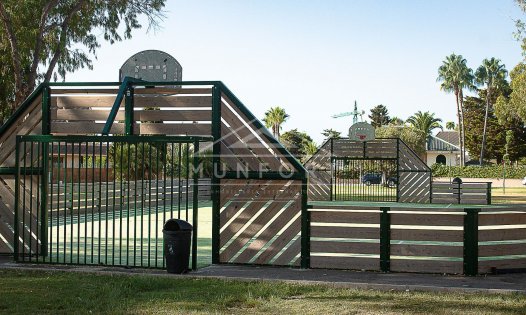 Resale - Villas -
Orihuela Costa - Dehesa de Campoamor