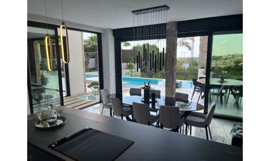 Videresalg - Luksusvillaer -
Orihuela Costa - Las Colinas Golf