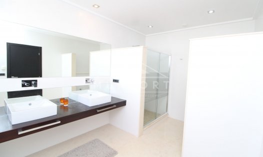 Resale - Villas -
Orihuela Costa - Cabo Roig