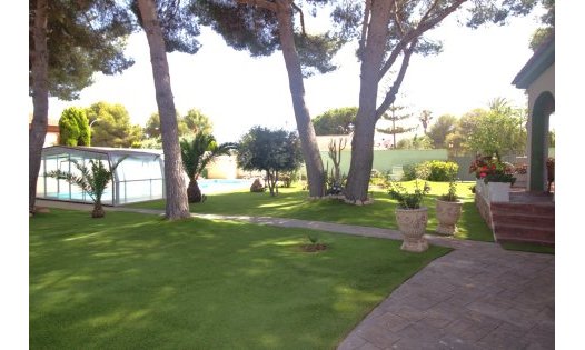 Resale - Villas -
Dehesa de Campoamor