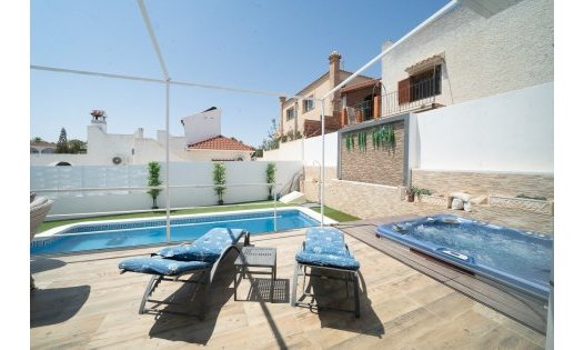 Resale - Luxury Villas -
San Miguel de Salinas - Urbanización Blue Lagoon - San Miguel de Salinas