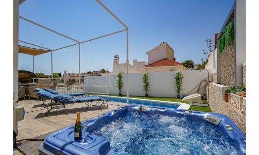 Resale - Luxury Villas -
San Miguel de Salinas - Urbanización Blue Lagoon - San Miguel de Salinas