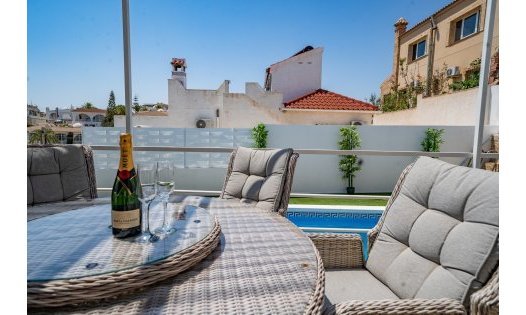 Resale - Luxury Villas -
San Miguel de Salinas - Urbanización Blue Lagoon - San Miguel de Salinas