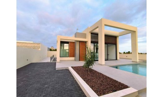 Resale - Luxury Villas -
Ciudad Quesada