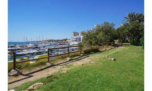 Resale - Villas -
Orihuela Costa - Dehesa de Campoamor