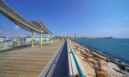 Segunda mano - Apartamentos -
Torrevieja