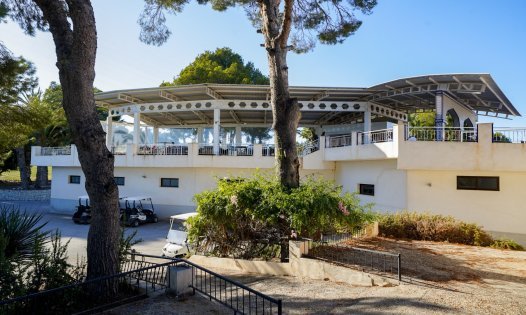 Resale - Villas -
Orihuela Costa - Villamartín