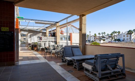 Resale - Villas -
Orihuela Costa - Villamartín