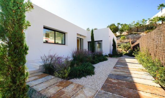 Resale - Luxury Villas -
Orihuela Costa