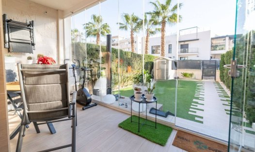 Segunda mano - Apartamentos -
Orihuela Costa - Villamartín