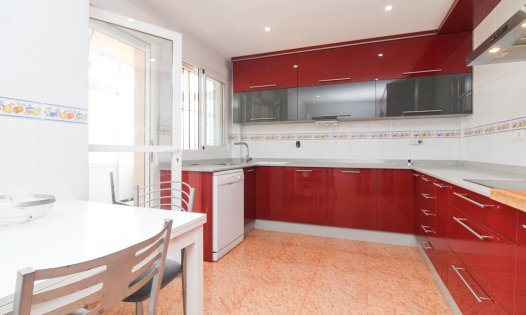 Resale - Semi-detached -
Los Urrutias