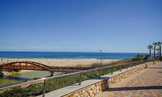 Resale - Apartments -
Pilar de la Horadada - Mil Palmeras