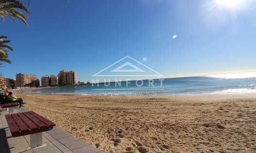 Segunda mano - Apartamentos -
Torrevieja - Playa de los Locos