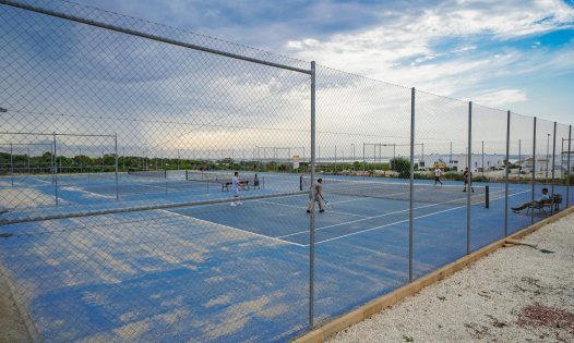 Videresalg - Villaer -
Rojales