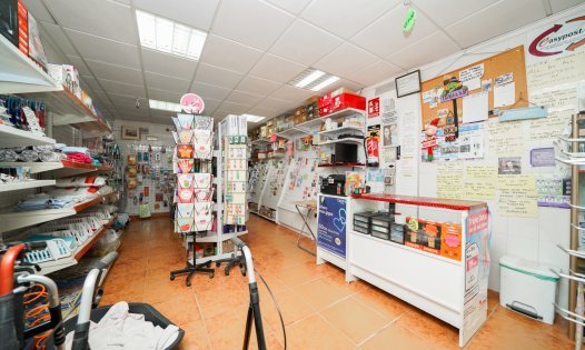 Videresalg -  Kommersiell eiendom -
Torrevieja - El Salado - Torrevieja