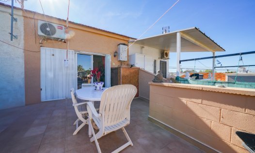 Videresalg -  Kommersiell eiendom -
Torrevieja - El Salado - Torrevieja