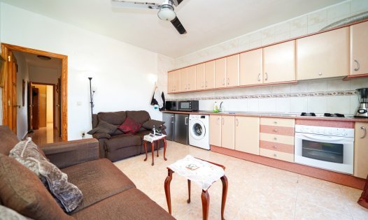 Videresalg -  Kommersiell eiendom -
Torrevieja - El Salado - Torrevieja