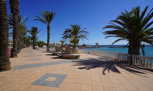 Resale - Villas -
Pilar de la Horadada - Torre de la Horadada