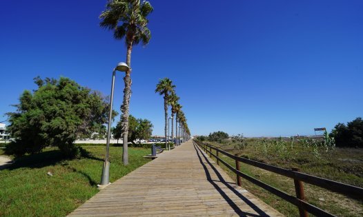 Resale - Villas -
Pilar de la Horadada - Torre de la Horadada