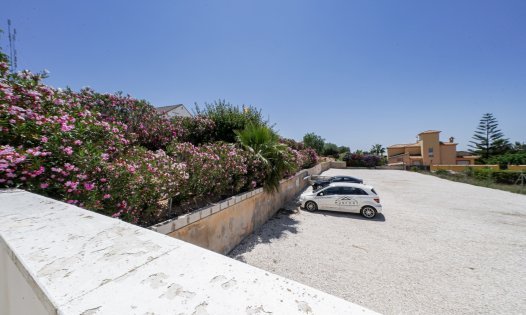 Resale - Commercial premises -
Murcia - GEA Y TRUYOLS