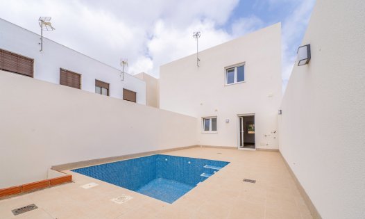 Återförsäljning - Villor -
Pilar de la Horadada