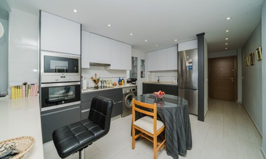 Resale - Apartments -
Torrevieja - Playa del Cura - Torrevieja