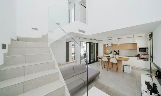 Herverkoop - Villa's -
Benijófar