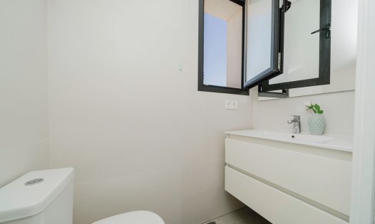 Herverkoop - Villa's -
Benijófar