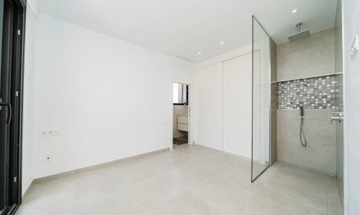 Herverkoop - Villa's -
Benijófar