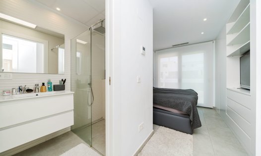 Herverkoop - Villa's -
Benijófar